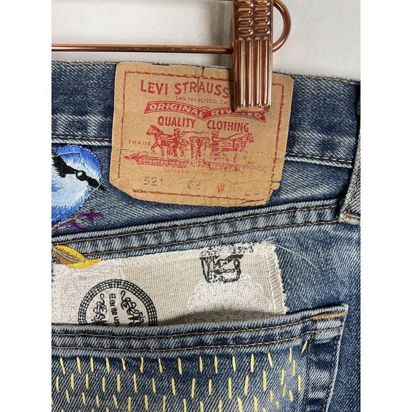 Levi's Custom Patchwork Floral 521 Zip Fly Closure Raw Hem Size 32 - Picture 5 of 10